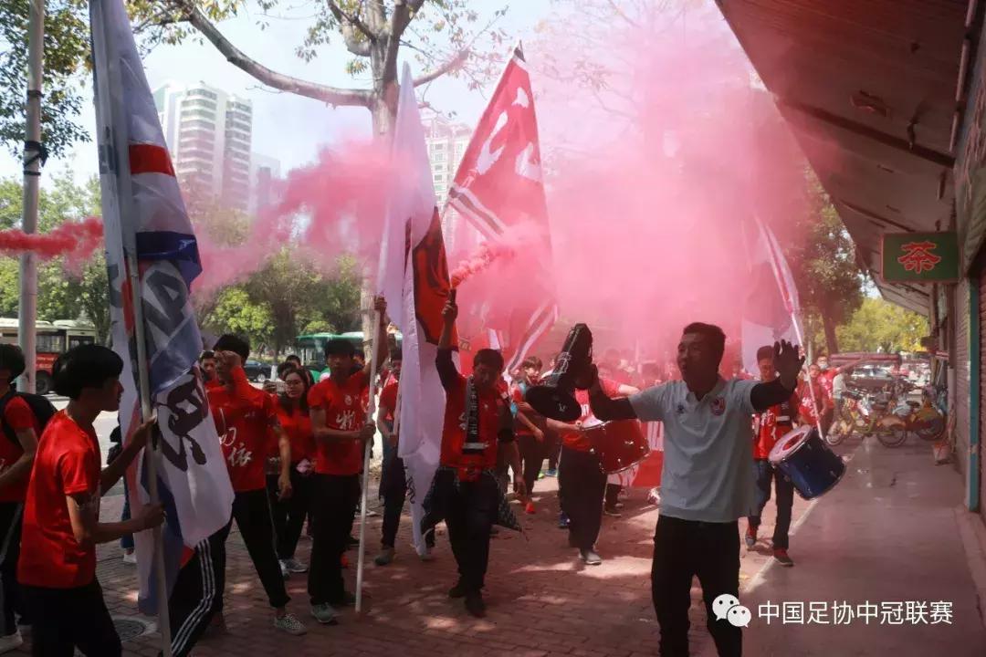 场均上座率最高的联赛,广东汕头足球赛事