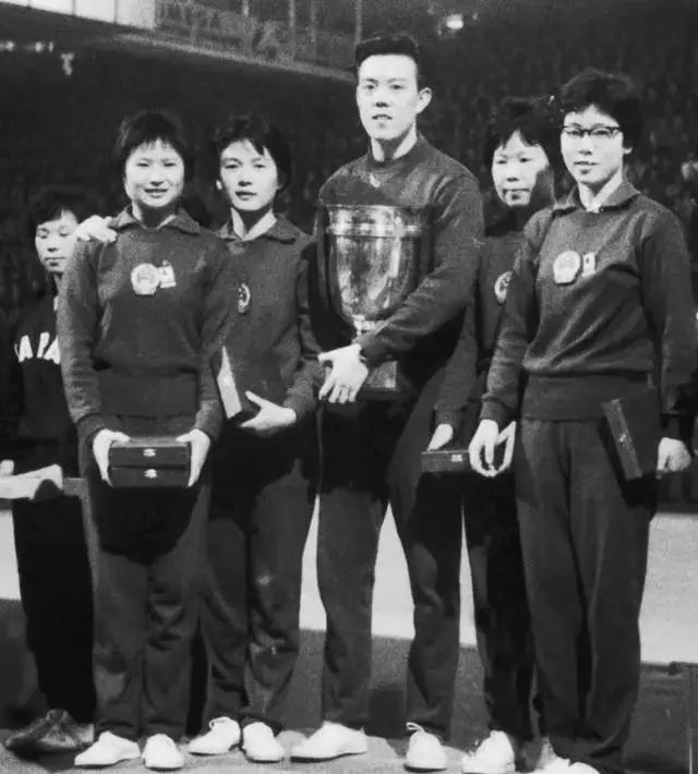 父亲一句话点亮她的有志人生路，为中国赢首个乒乓球女团世界冠军