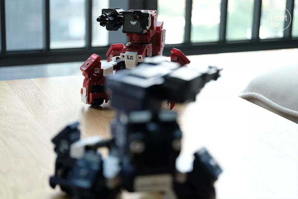 男友沉迷游戏不理你？用这台机器人射爆他啊