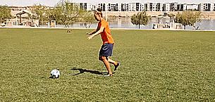 射门前两步是发力还是放松的,想射门是什么意思