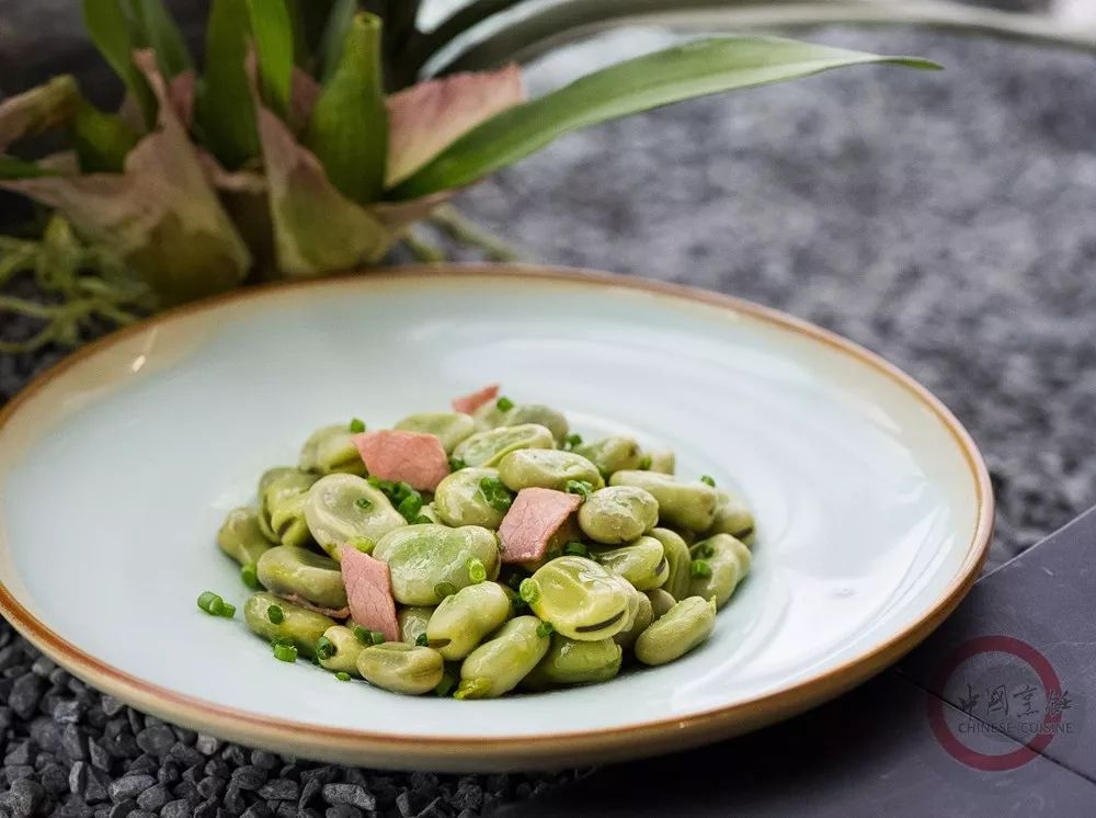 小满剥瓜子,小满品尝苦瓜