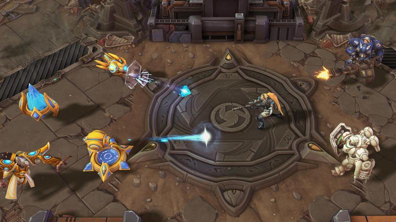 暴雪“十年”精心打造的《风暴英雄》,为什么到现在还没火?