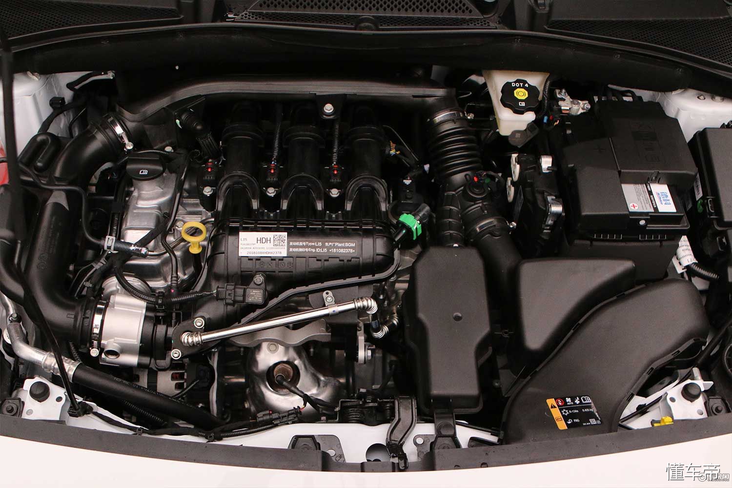 1.3l三缸别克凯越试车,别克凯越外观老款改新款