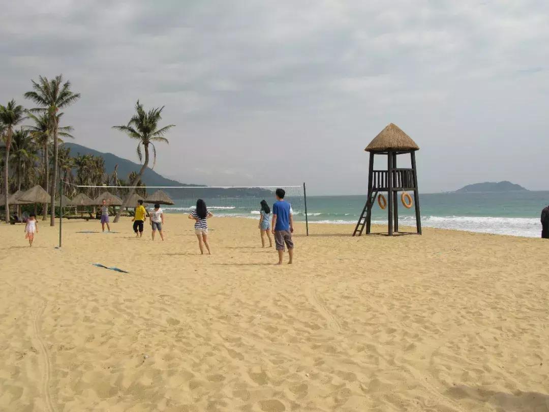 巽寮湾(读:xùnliáowān是粤东数百公里中海水最洁净海湾之一