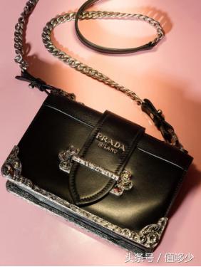 prada包包三合一适合秋冬吗,prada十大必买经典款包