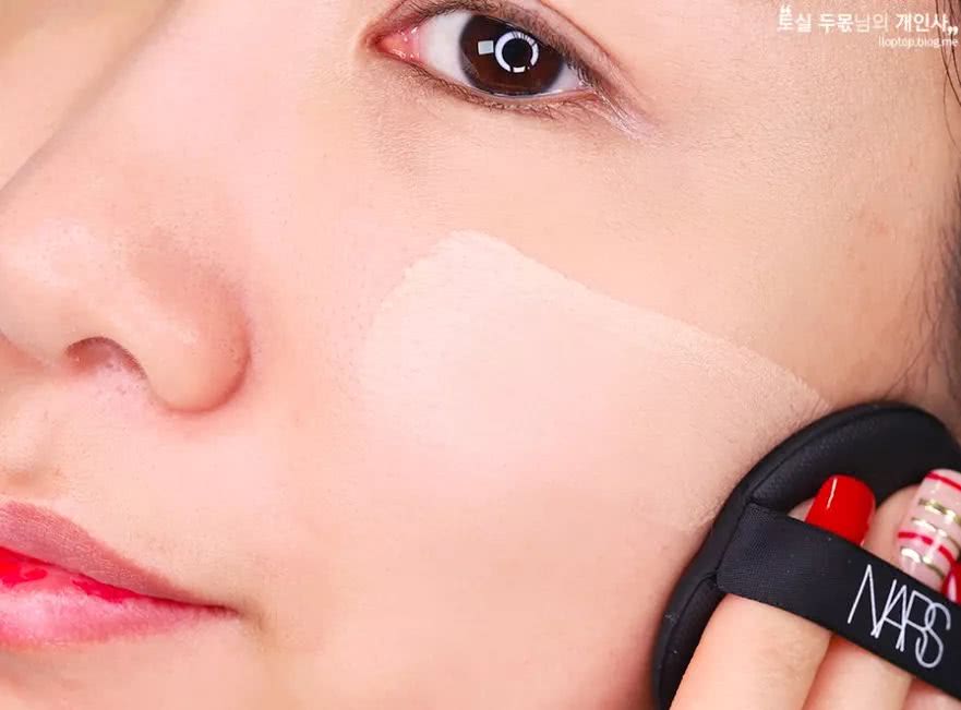 这个牌子出什么都火到断货，女生必须入一个