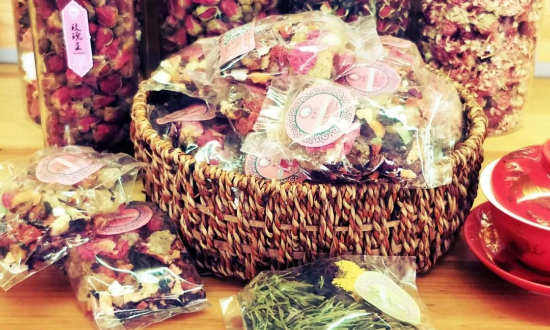 斑斓花新派八宝茶-蝶恋花