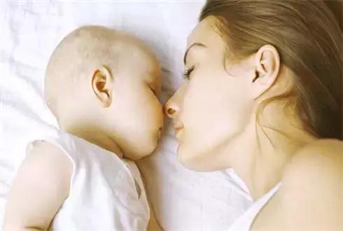 母乳解冻后为什么有点儿腥？有影响吗？