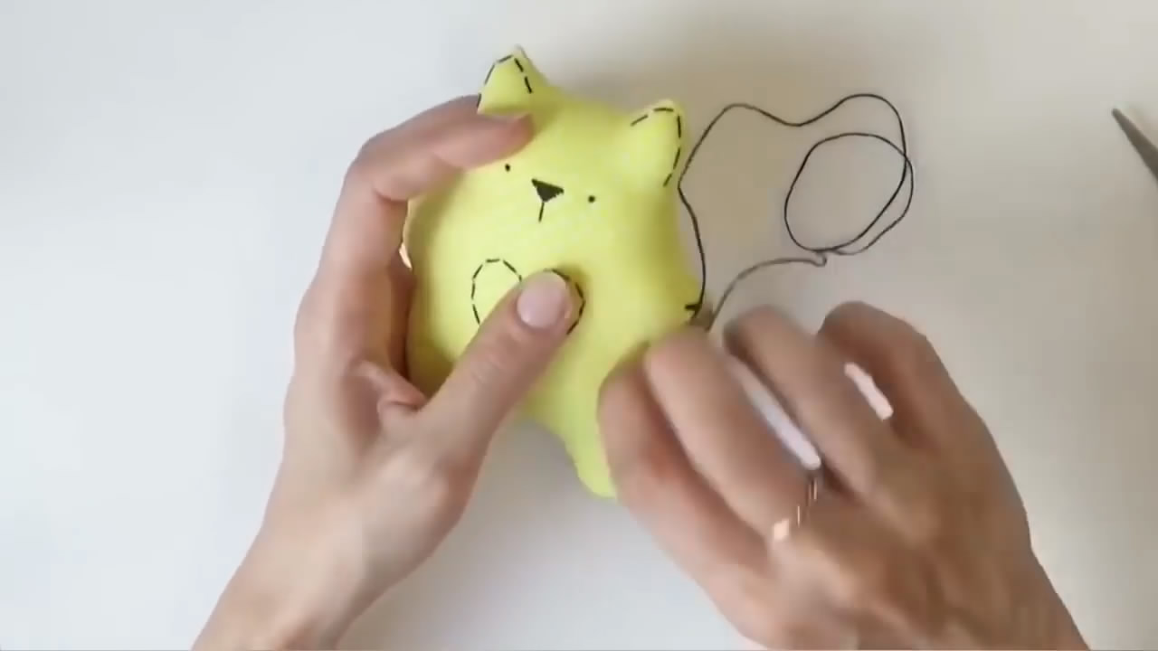 暖猫布艺手工材料包教程,diy包包手工灰蓝猫头缝制教程