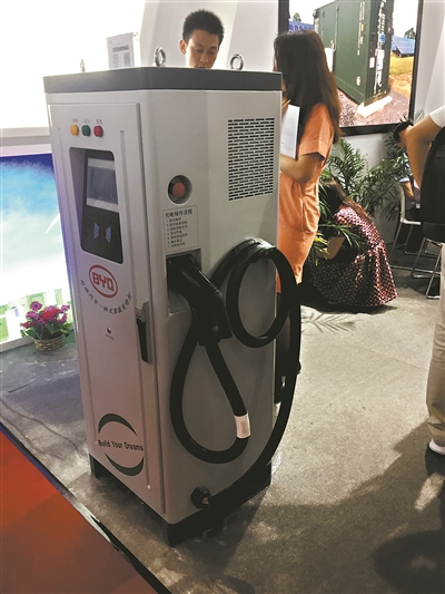 锂电池新能源电车的市场,新能源汽车市场趋火爆