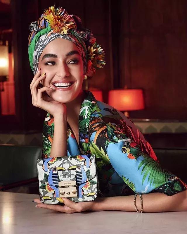 furla镂空限量款,furla2023年款