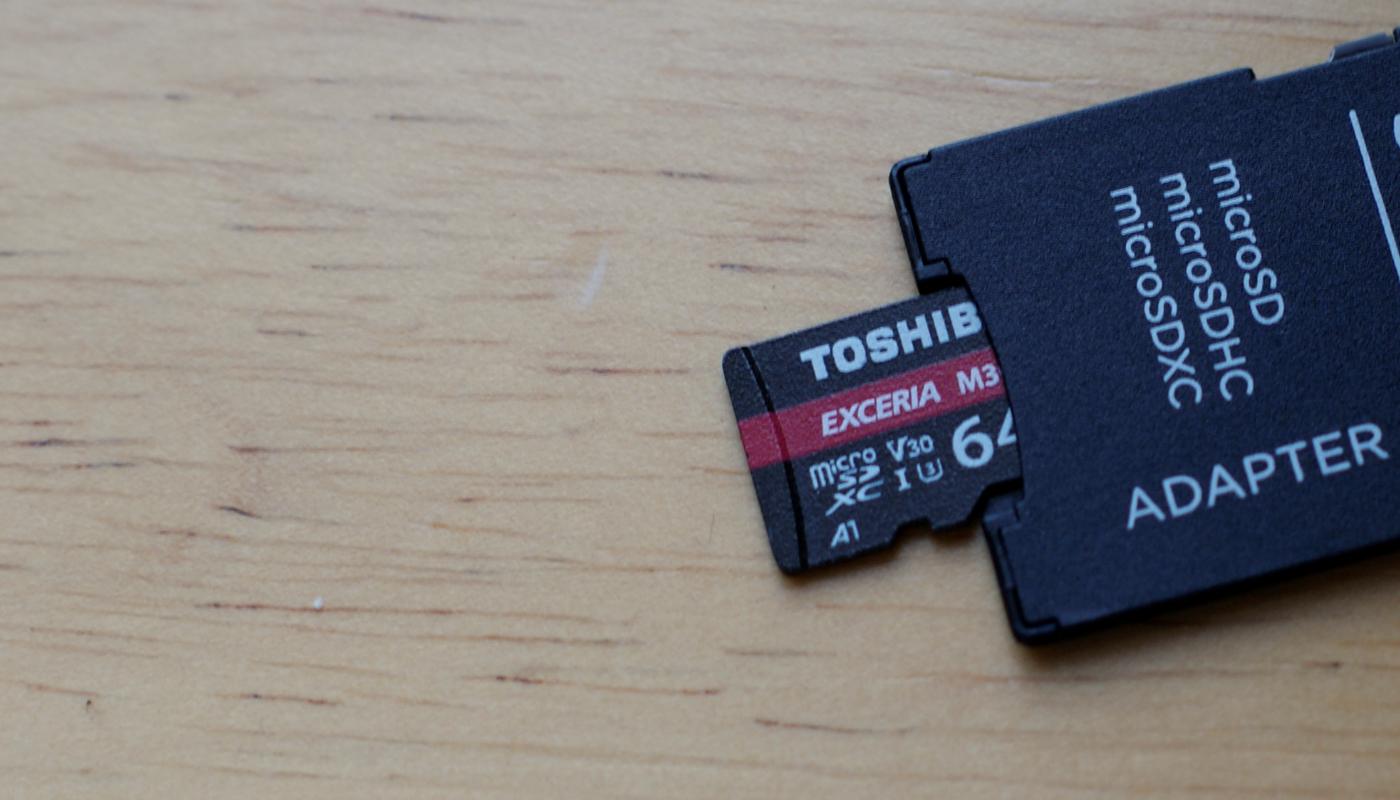 东芝m303e和microsd哪个好,东芝m303存储卡怎么样