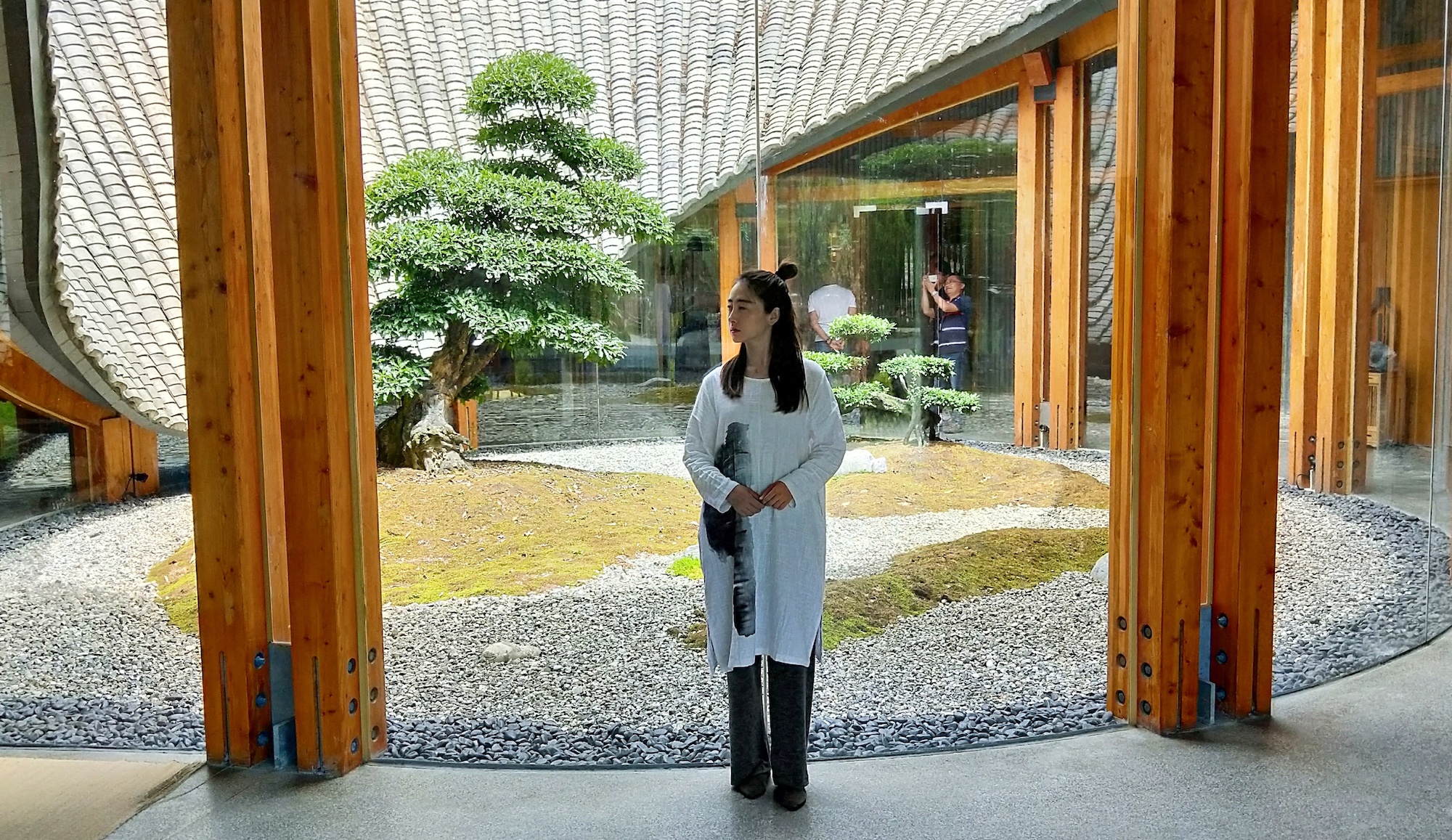 我去了成都向西50里的桃源村,朋友问我是不是去了日本?