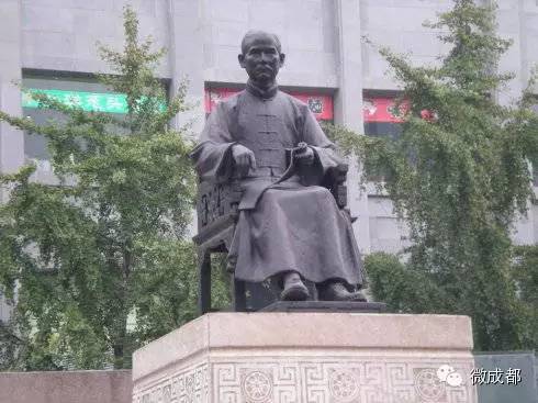 成都天府广场伟人雕塑,成都冷知识分享