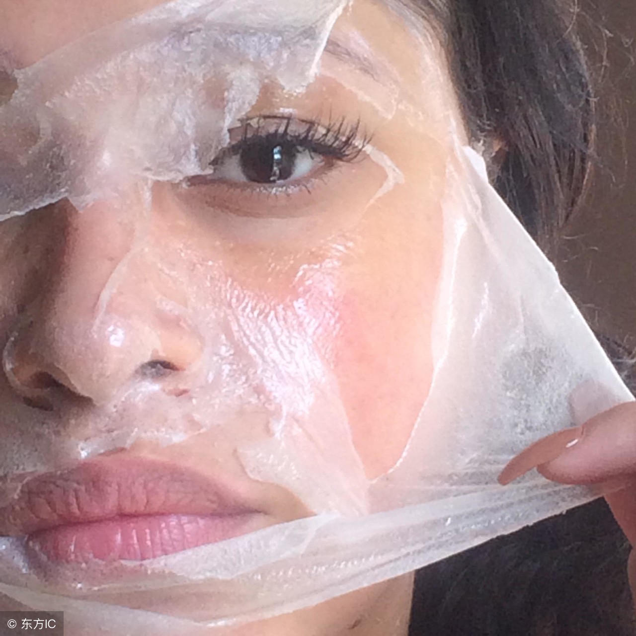 脸上毛孔粗大有坑怎么解决,脸上的毛孔又大又黑怎么处理