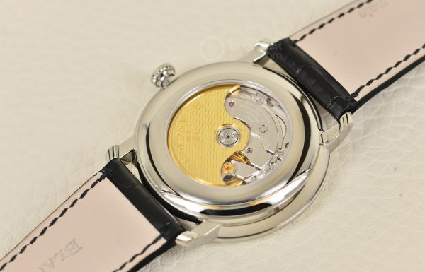 宝珀五十噚5015钛和精钢区别,宝珀6654精钢和玫瑰金哪个好