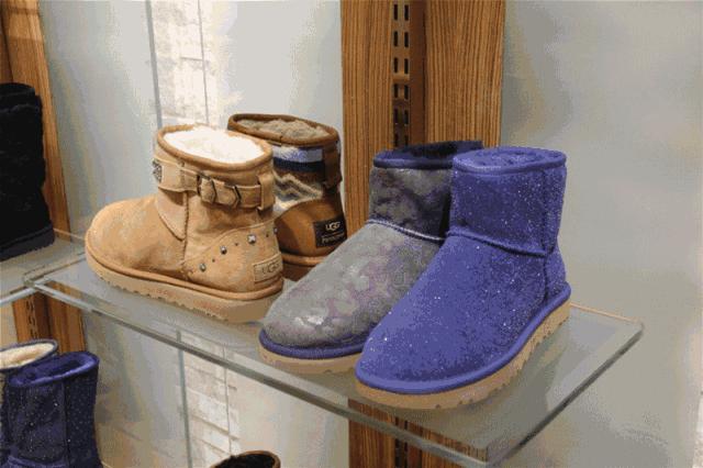 灭霸来了一个响指,灭霸一个响指灭了所有的英雄