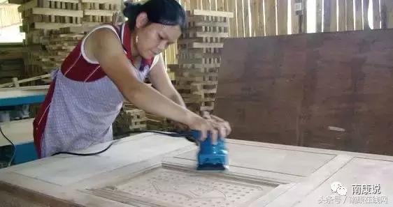 家具厂女工背后的故事,南康家具城故事