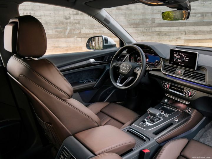 奥迪q5和探岳后排空间对比,奥迪q5和途观l哪个空间大