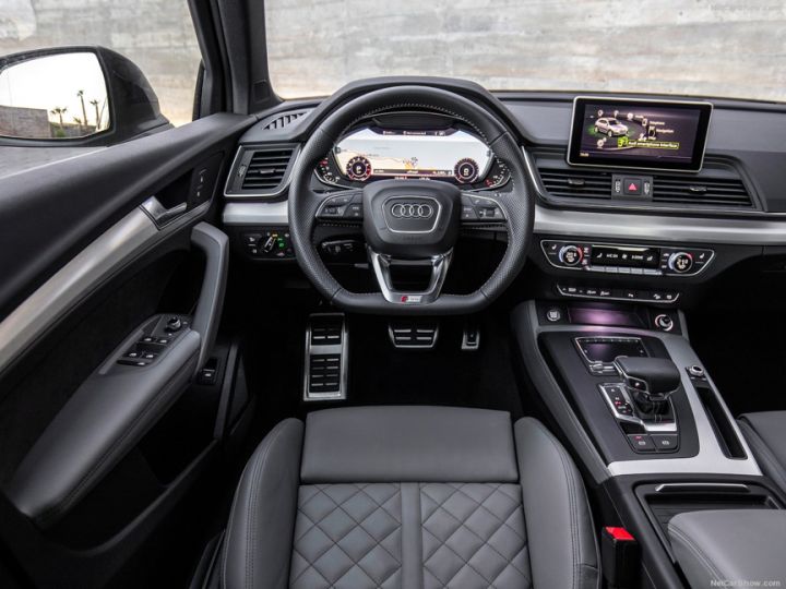 奥迪q5和探岳后排空间对比,奥迪q5和途观l哪个空间大