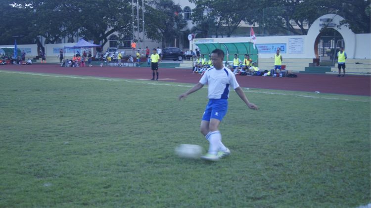 「“忠诚杯”足球赛」一球惜败虽败犹荣