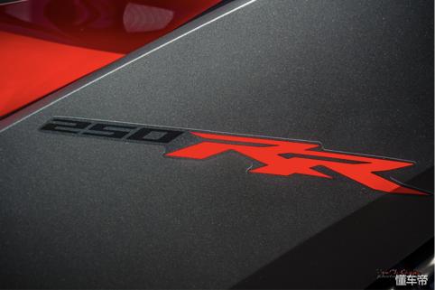 本田cbr250rr四缸水冷跑车,本田cbr250rr是街跑吗