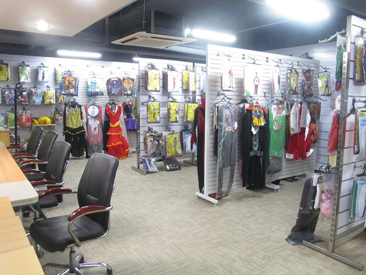 亚德工厂的秘密：签收迪士尼的二次元“魔法梦工厂”