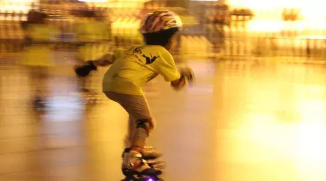 孩子摔到头部啥情况及时就医,宝宝摔到头部怎么判断有没有事