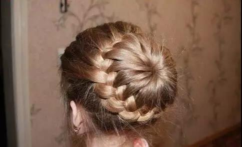 甜美盘发编发方脸,编发教程温柔甜美盘发