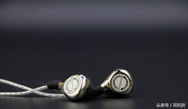 拜亚动力dt770pro和铁三角m50x哪个好,拜亚动力耳机听歌哪一款好用