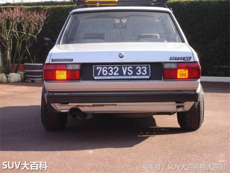 人在家中坐祸从天上来配图,大众有趣的汽车尾标