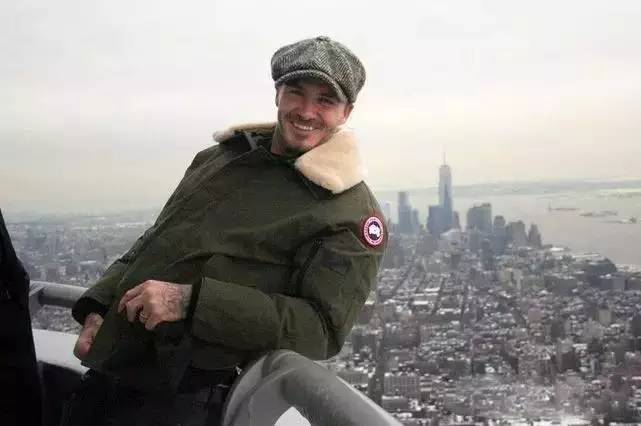 舔屏*党**注意！胡歌吴亦凡何穗爱穿的加拿大鹅要来天猫了！