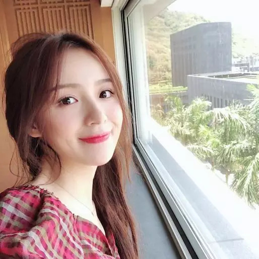 冯提莫从网红变成明星了吗,冯提莫一姐转型