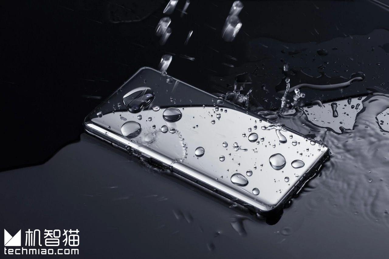 htcu12+与u11+的区别,htcu12+后面有什么