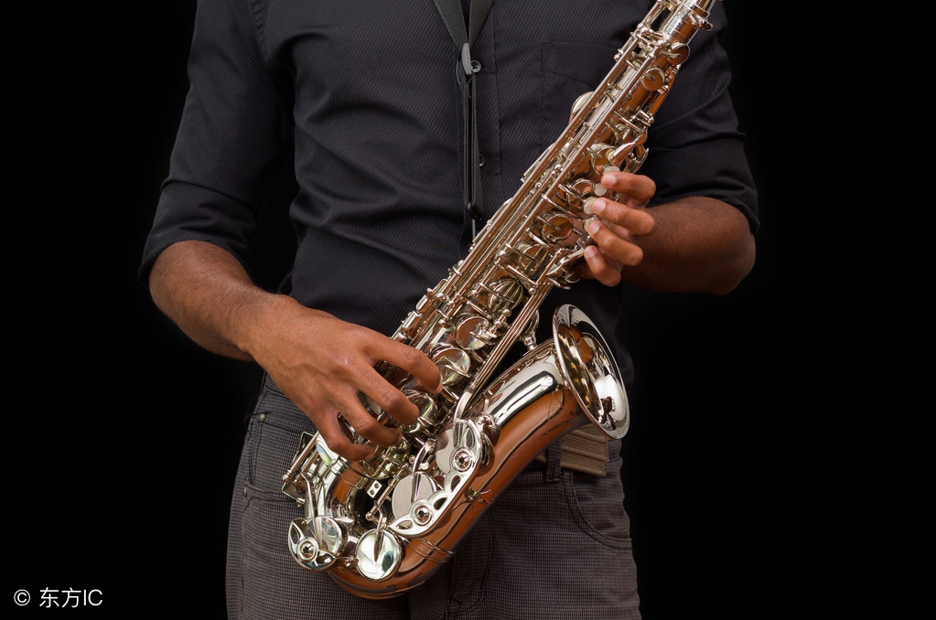 萨克斯初学者快速入门攻略大全,萨克斯教学心得体会
