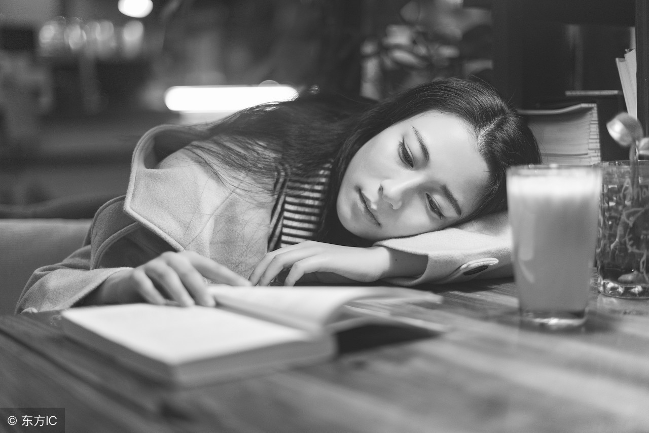 父母离婚我也不想找对象了,爸妈离婚我想我妈了该怎么办