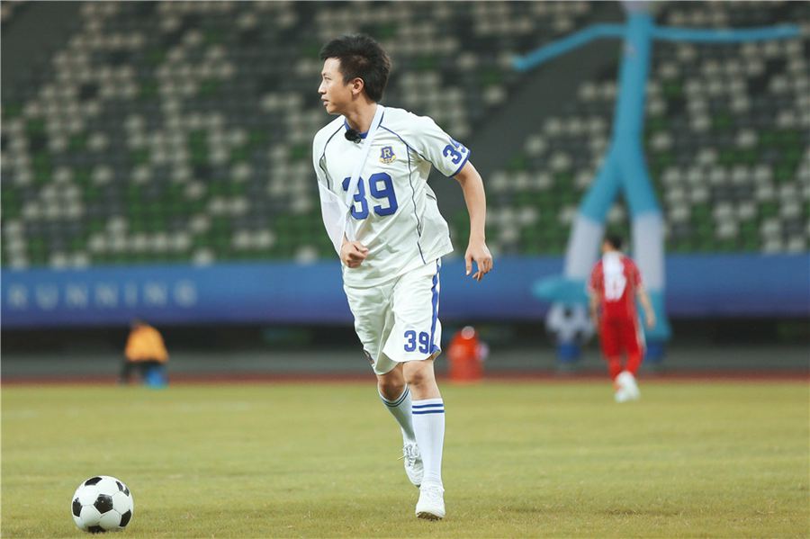 菲戈奔跑,菲戈奔跑吧兄弟踢球