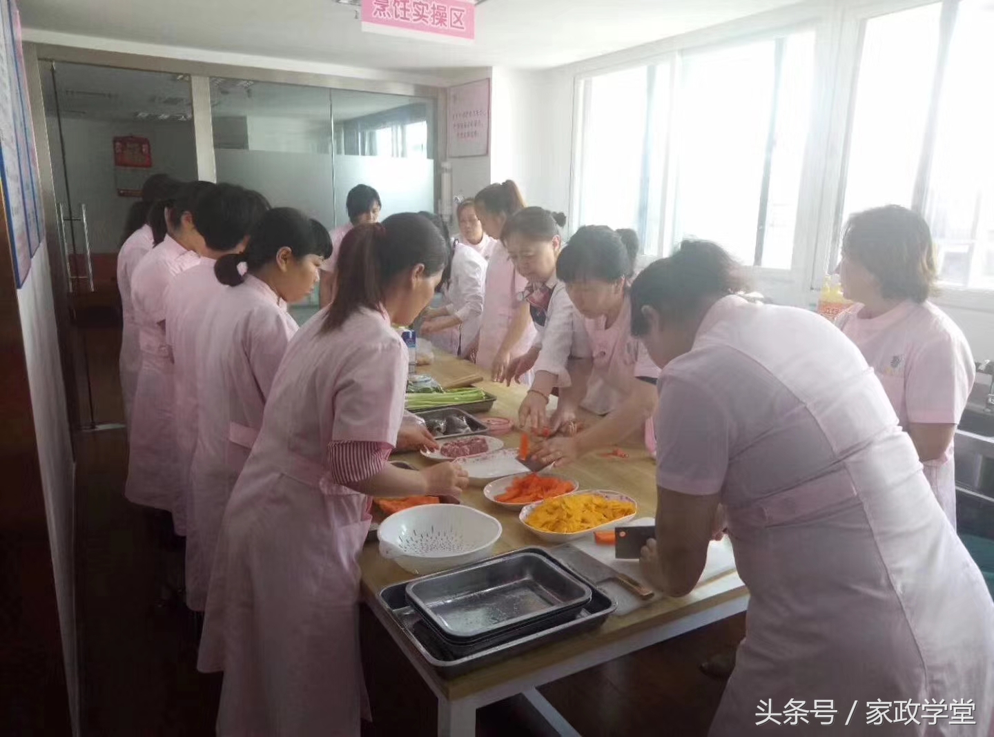 月嫂这个工作怎么样,月嫂这个工作很重要