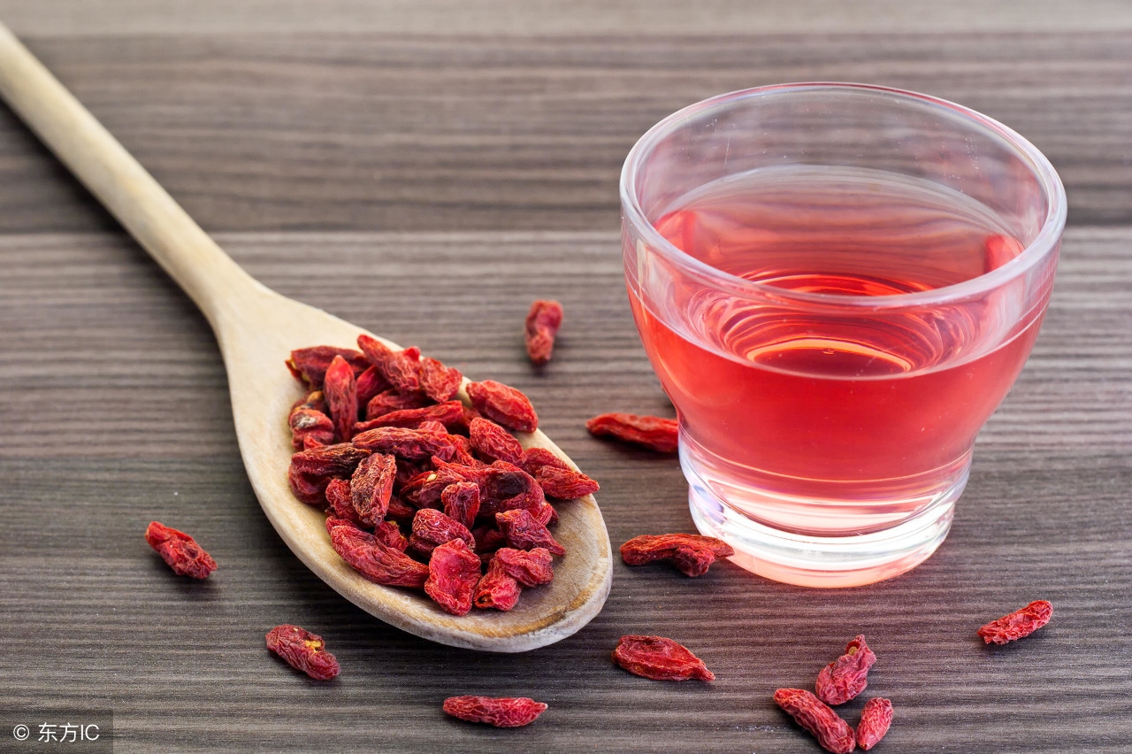 什么时间吃枸杞子加鸡蛋最好,枸杞子一天吃多少粒最好女人