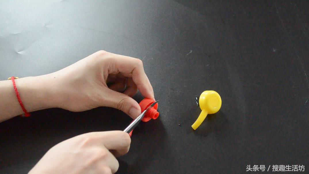 洗洁精瓶子放下面美观又不占地方,洗洁精瓶子放餐具