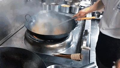 湿气大是拔罐祛湿还是喝中药,湿气重的人怎么排湿拔罐出水蒸气