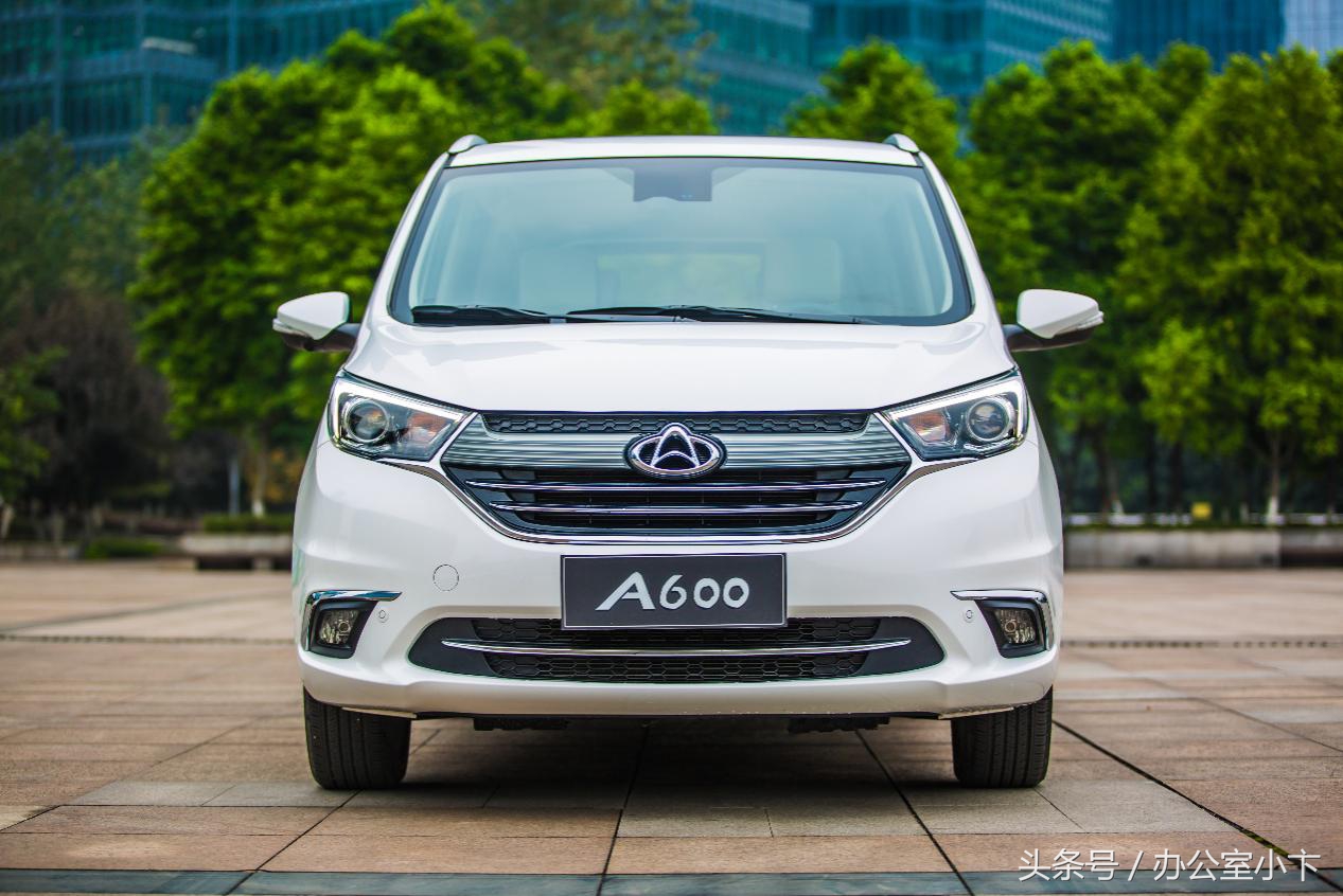 宝骏360和长安欧尚a600哪个好,宝骏310w对比长安欧尚a600