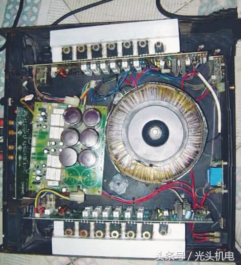 高频功率放大器实物电路图,集成功率放大器和otl功率放大器