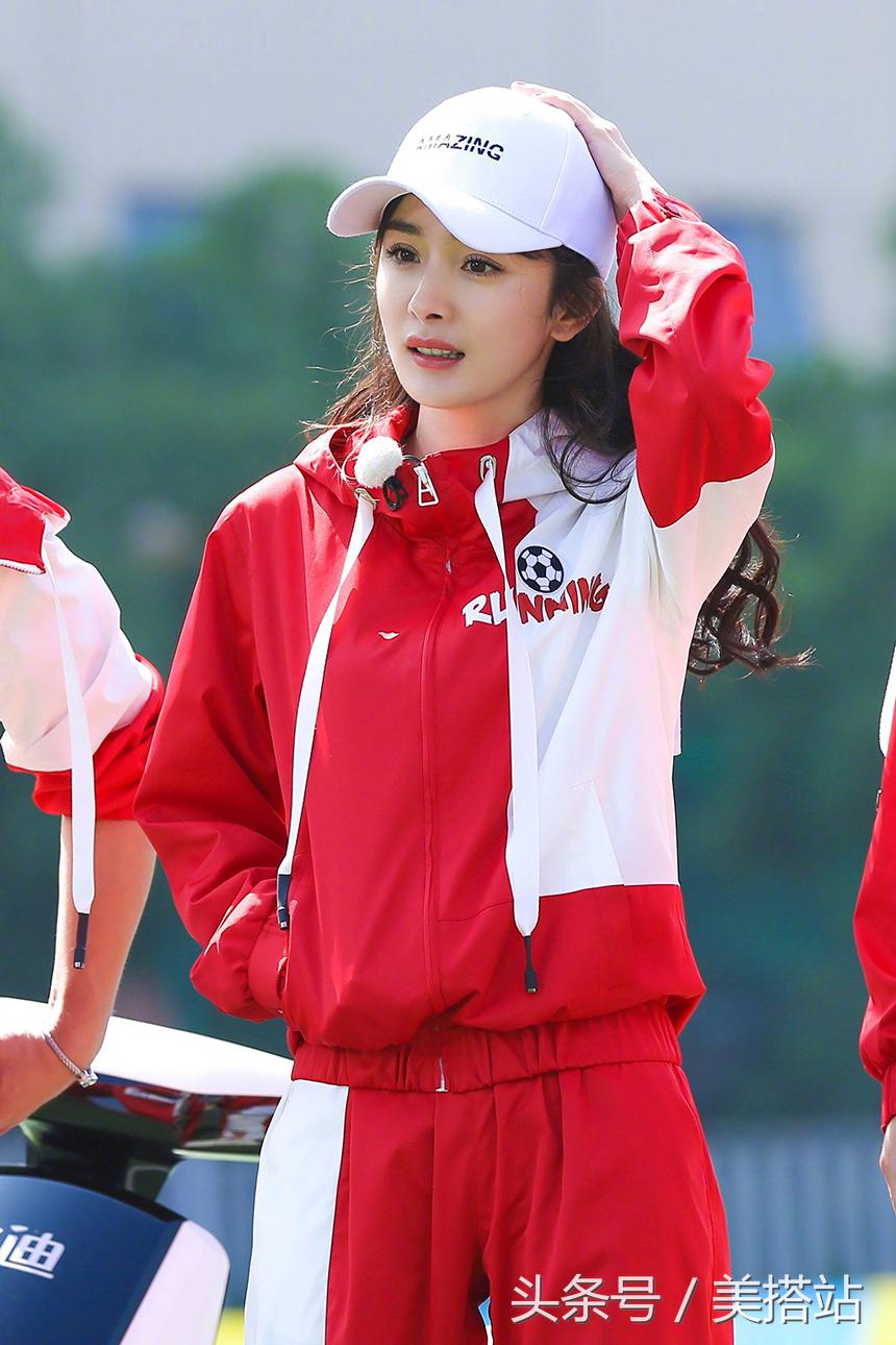 杨幂关晓彤金鹰,关晓彤变足球宝贝秀