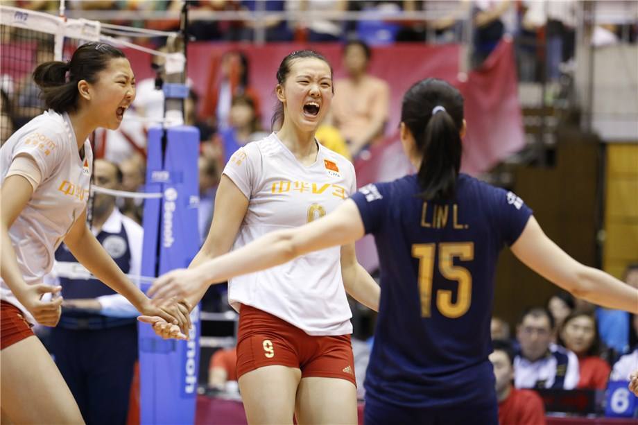 女子排球比赛运动短裤,排球运动员穿的紧身衣