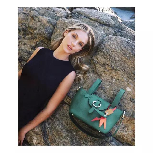 种草教你搭配这4款经典实用，可以出席任何场合的包