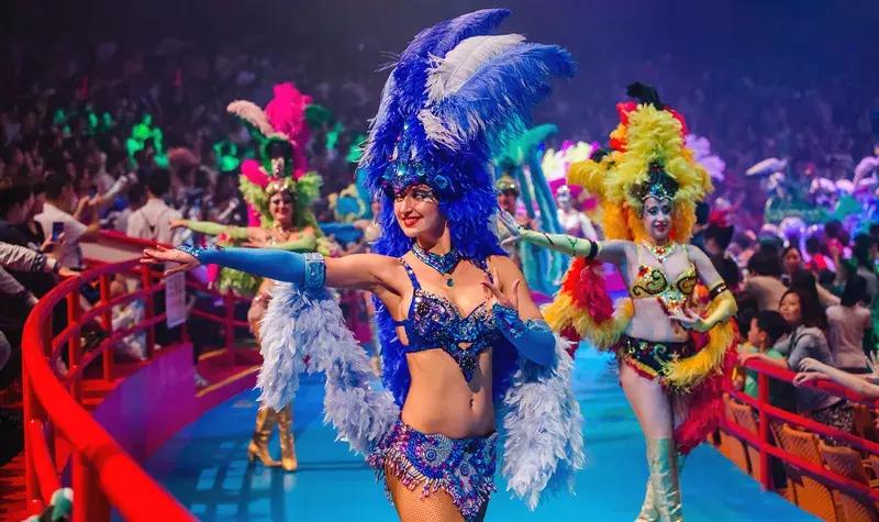 圣夏夜狂欢季｜音乐热舞、冰啤球赛全免费，欢乐夜场卡限量抢！