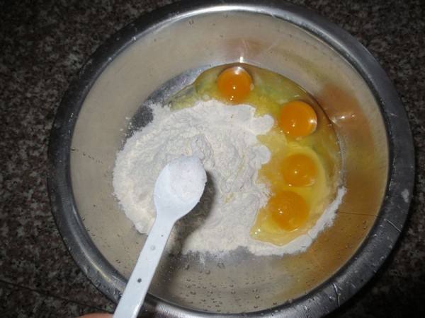 做蛋糕蓬松的教程,做蛋糕的面团怎样进行二次发酵