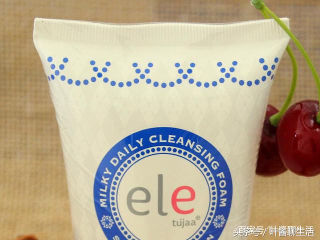 平价洗面奶推荐保湿温和,可以提亮肤色敏感肌的平价洗面奶