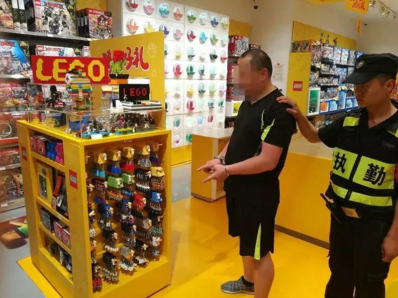 双胞胎兄弟双双被抓,双胞胎兄弟坐牢出狱